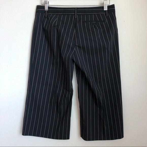 BCBGMaxAzria Striped Black Capri Pants Size 4 - Picture 3 of 6